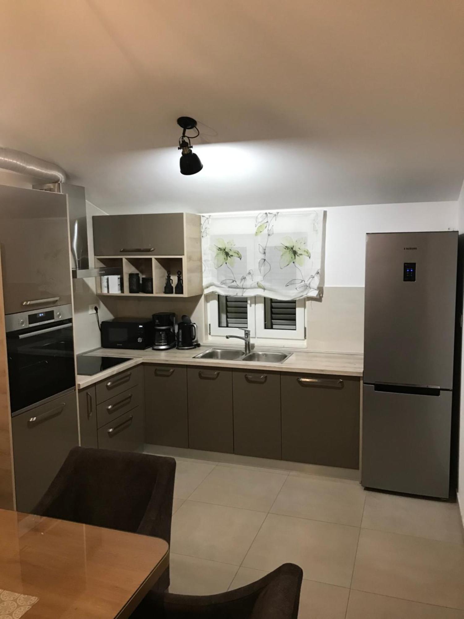 Ferienwohnung Albatros Kaštel Sućurac Exterior foto